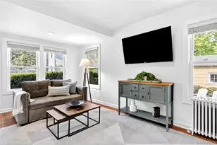 12 Smull Pl, Port Washington, NY 11050 - Photo 4