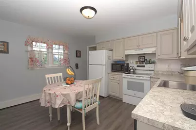 12 Acorn Street, Ronkonkoma, NY 11779 - Photo 6