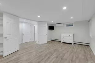 8 Julia Cir, East Setauket, NY 11733 - Photo 20