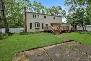 8 Julia Cir, East Setauket, NY 11733 - Photo 24