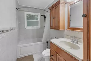8 Julia Cir, East Setauket, NY 11733 - Photo 18