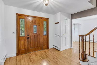8 Julia Circle, East Setauket, NY 11733 - Photo 2