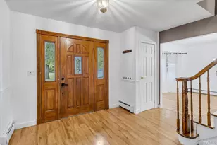 8 Julia Cir, East Setauket, NY 11733 - Photo 2