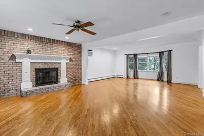 8 Julia Circle, East Setauket, NY 11733 - Photo 6