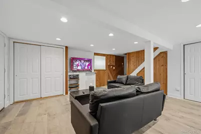 11 Louise Drive, West Nyack, NY 10994 - Photo 14