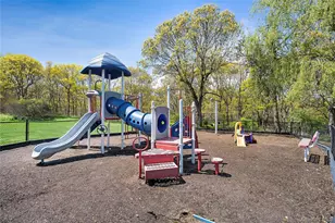 22 Gianna Ct, Southampton, NY 11968 - Photo 18