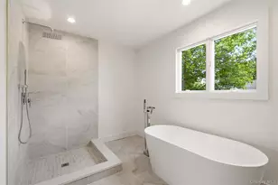 16 Otsego Pl, Jericho, NY 11753 - Photo 36