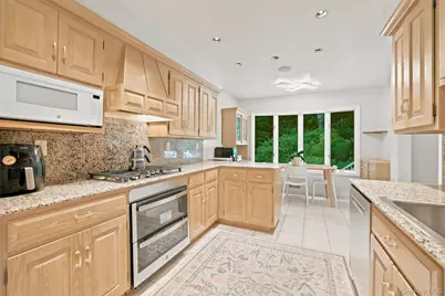 80 Hickory Hill Drive, Dobbs Ferry, NY 10522 - Photo 8