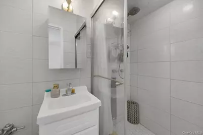 3512 Oxford Avenue #1C, Bronx, NY 10463 - Photo 14