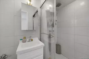 3512 Oxford Ave, Bronx, NY 10463 - Photo 14