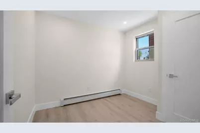 2716 Gunther Avenue, Bronx, NY 10469 - Photo 20
