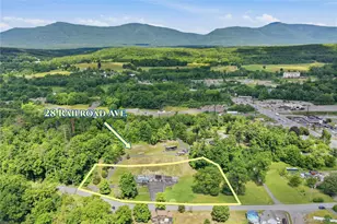 28 Railroad Ave, Saugerties, NY 12477 - Photo 2