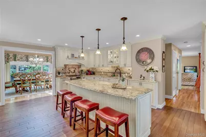 9 Ernest Court, Kings Park, NY 11754 - Photo 10