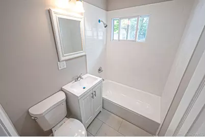 1440 Lombardy Boulevard, Bay Shore, NY 11706 - Photo 20
