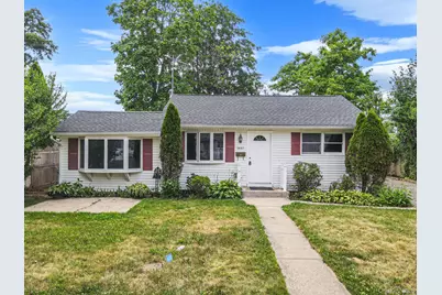1440 Lombardy Boulevard, Bay Shore, NY 11706 - Photo 2