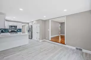 1440 Lombardy Blvd, Bay Shore, NY 11706 - Photo 6