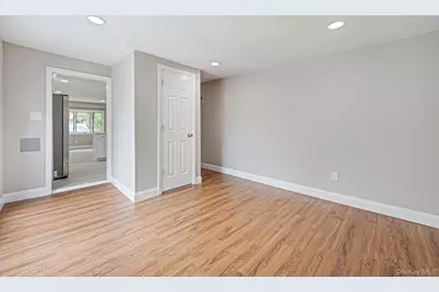 1440 Lombardy Boulevard, Bay Shore, NY 11706 - Photo 12