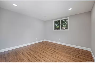 1440 Lombardy Boulevard, Bay Shore, NY 11706 - Photo 10
