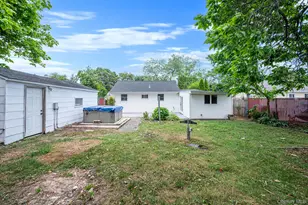 1440 Lombardy Blvd, Bay Shore, NY 11706 - Photo 22