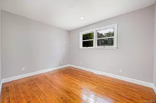 1440 Lombardy Blvd, Bay Shore, NY 11706 - Photo 16