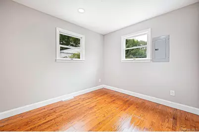1440 Lombardy Boulevard, Bay Shore, NY 11706 - Photo 18