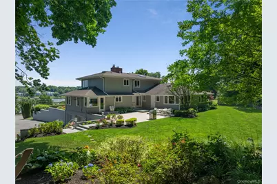 353 E Shore Road, Great Neck, NY 11023 - Photo 2