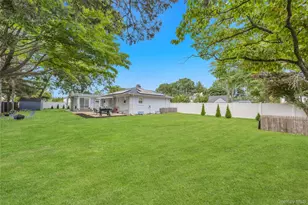 186 W 4th St, Deer Park, NY 11729 - Photo 24