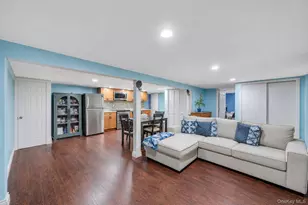 186 W 4th St, Deer Park, NY 11729 - Photo 18