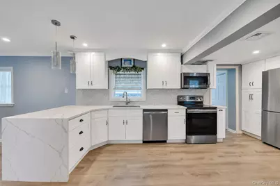 186 W 4th Street, Deer Park, NY 11729 - Photo 6