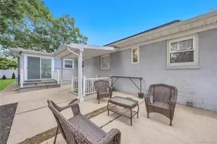186 W 4th St, Deer Park, NY 11729 - Photo 22