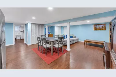 186 W 4th Street, Deer Park, NY 11729 - Photo 16
