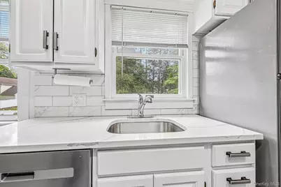 18 Miller Terrace, White Plains, NY 10607 - Photo 10