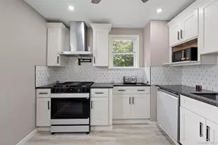 325 Newman Ave, Bronx, NY 10473 - Photo 8