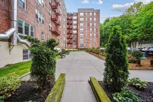 4 Sadore Ln, Yonkers, NY 10710 - Photo 20