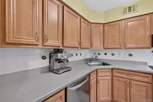 178 Fairview Cir, Middle Island, NY 11953 - Photo 6