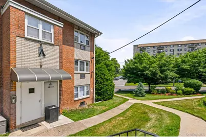 665 Pelham Road #A15, New Rochelle, NY 10805 - Photo 4