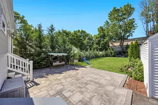 11 Irving Pl, Islip Terrace, NY 11752 - Photo 20