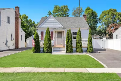 11 Irving Place, Islip Terrace, NY 11752 - Photo 2