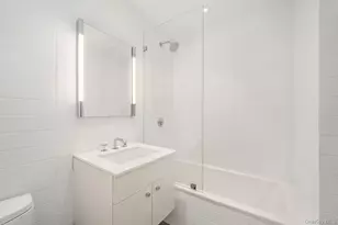 200 E 62nd St, New York, NY 10065 - Photo 8