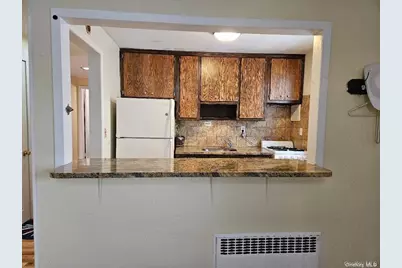 560 E Broadway #Side, Long Beach, NY 11561 - Photo 2