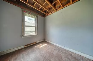 225 Dubois St, Newburgh, NY 12550 - Photo 12