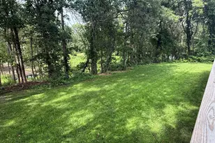 27 Hickory Ave, Farmingville, NY 11738 - Photo 30