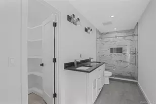 27 Hickory Ave, Farmingville, NY 11738 - Photo 10