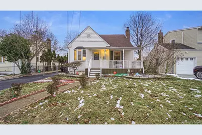 2496 Camp Avenue, North Bellmore, NY 11710 - Photo 2