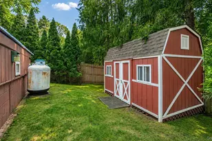 16 Yaphank Middle Island Rd, Middle Island, NY 11953 - Photo 8