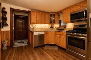 16 Yaphank Middle Island Rd, Middle Island, NY 11953 - Photo 18
