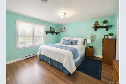 14 Shorehaven Boulevard, Ronkonkoma, NY 11779 - Photo 8