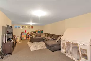 1027 Jerusalem Ave, Uniondale, NY 11553 - Photo 14