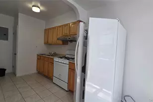 72-34 Yellowstone Blvd, Forest Hills, NY 11375 - Photo 6