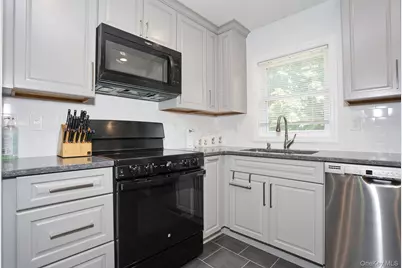 20 Woodridge Drive, Thiells, NY 10984 - Photo 14
